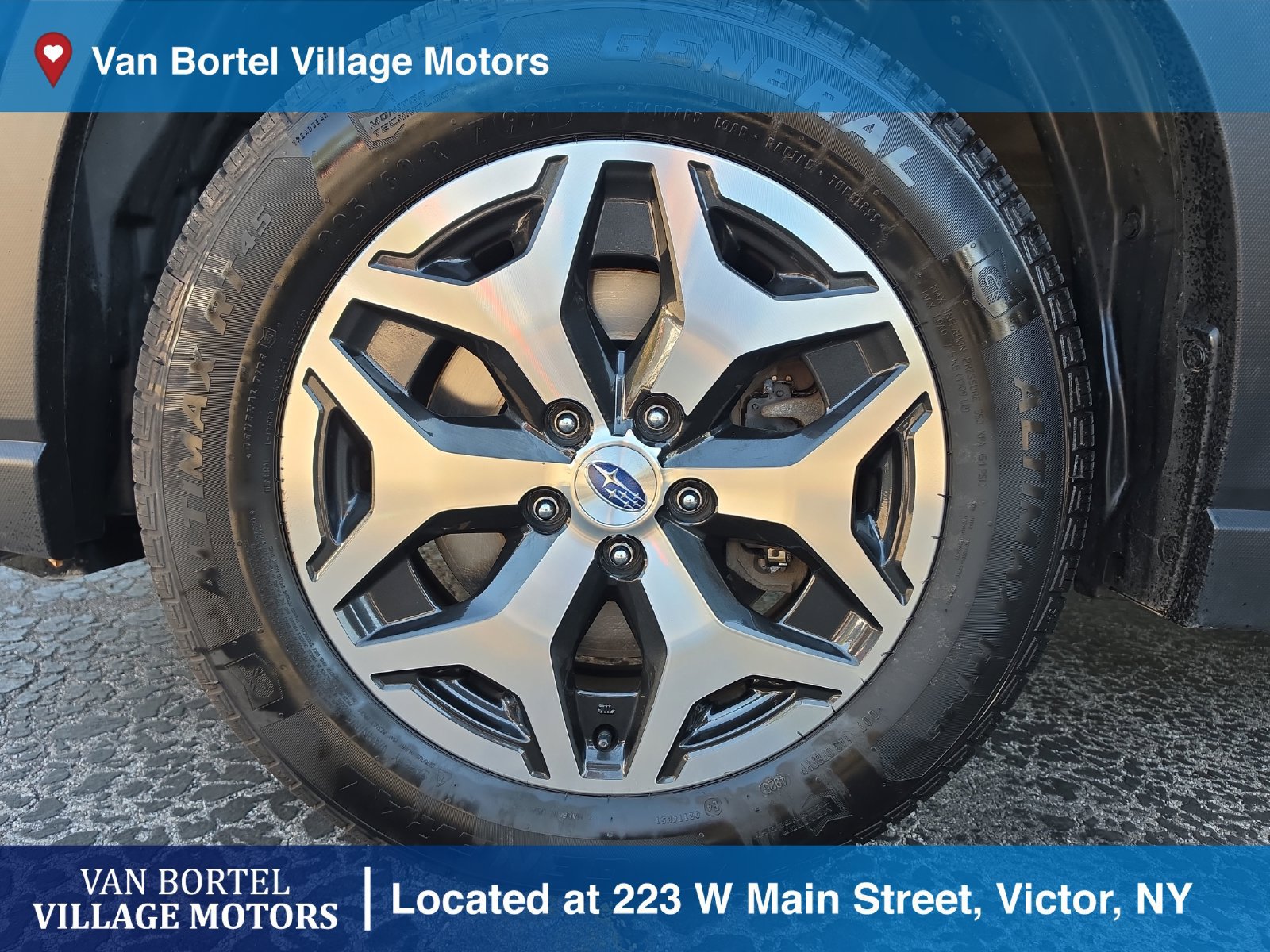 Used 2023 Subaru Forester Premium AWD/4WD image 30