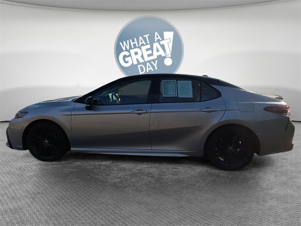 Used 2022 Toyota Camry XSE image 7
