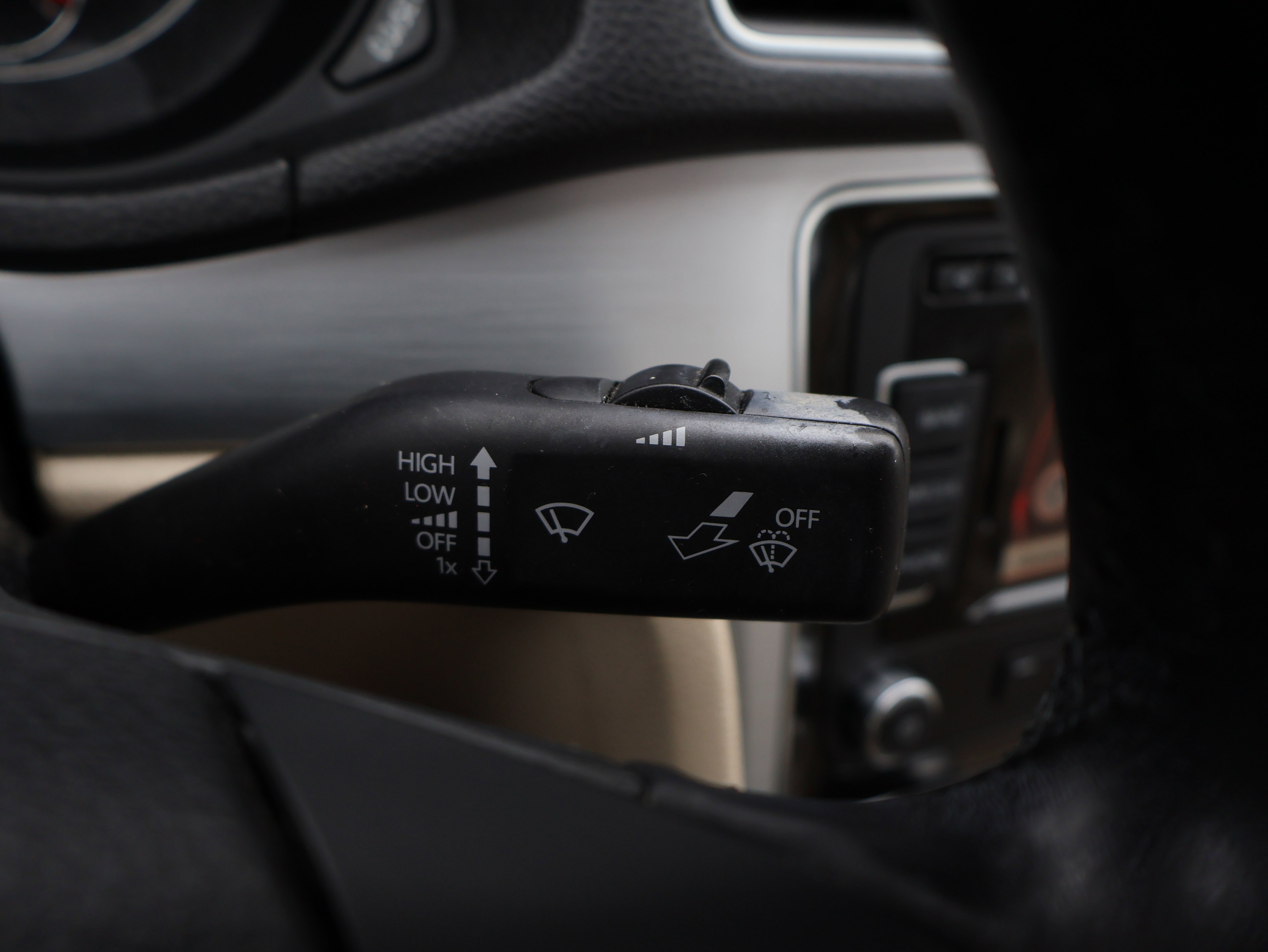 Used 2012 Volkswagen Passat 2.5 SE image 34