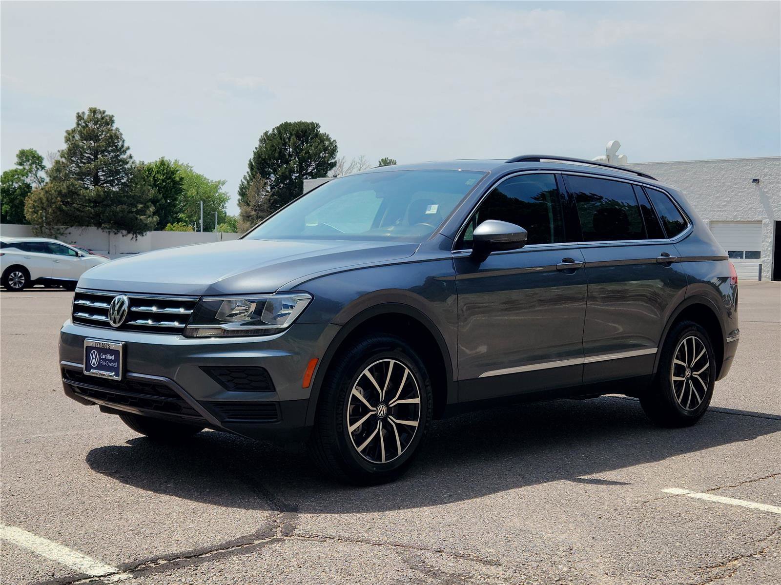 Used 2021 Volkswagen Tiguan SE image 6