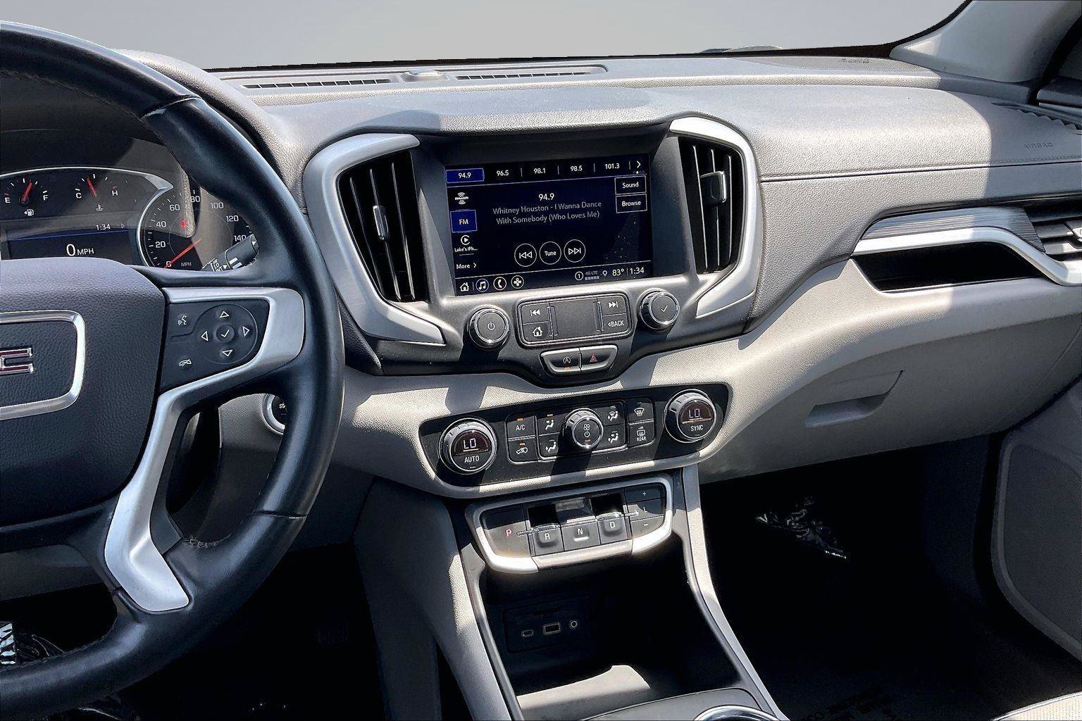 Used 2024 GMC Terrain SLT AWD/4WD image 7