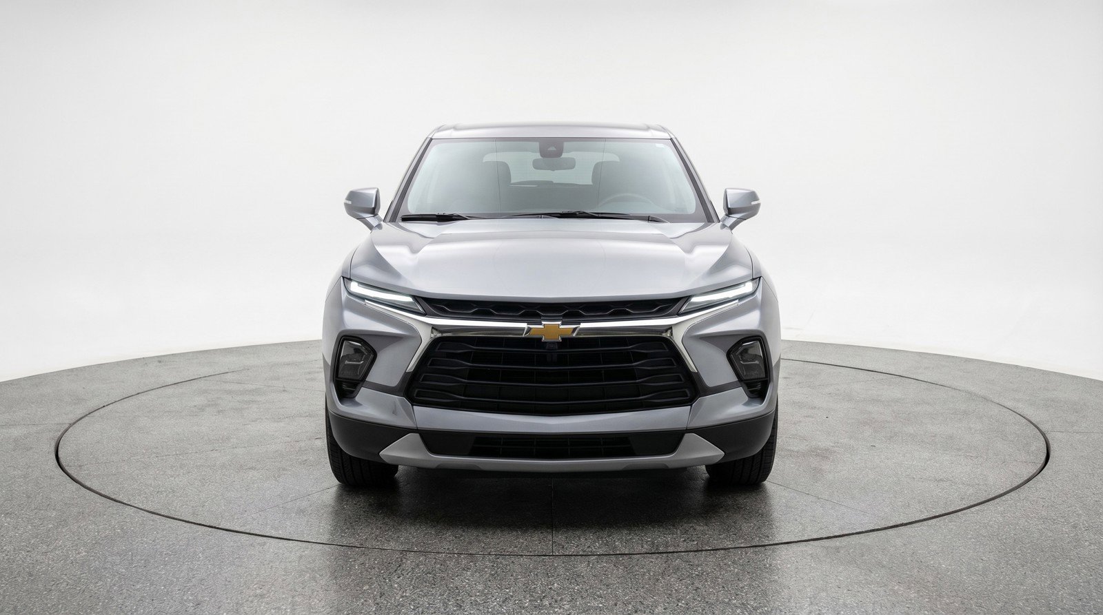 Used 2025 Chevrolet Blazer LT image 2
