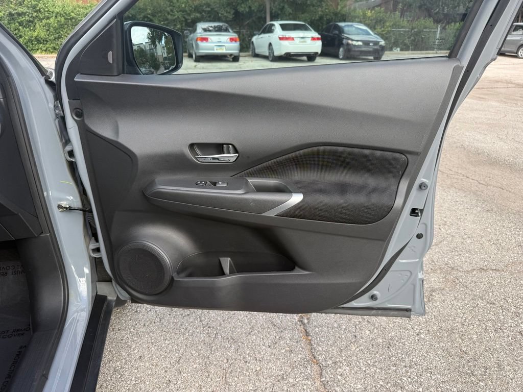 Used 2021 Nissan Kicks SV FWD image 41