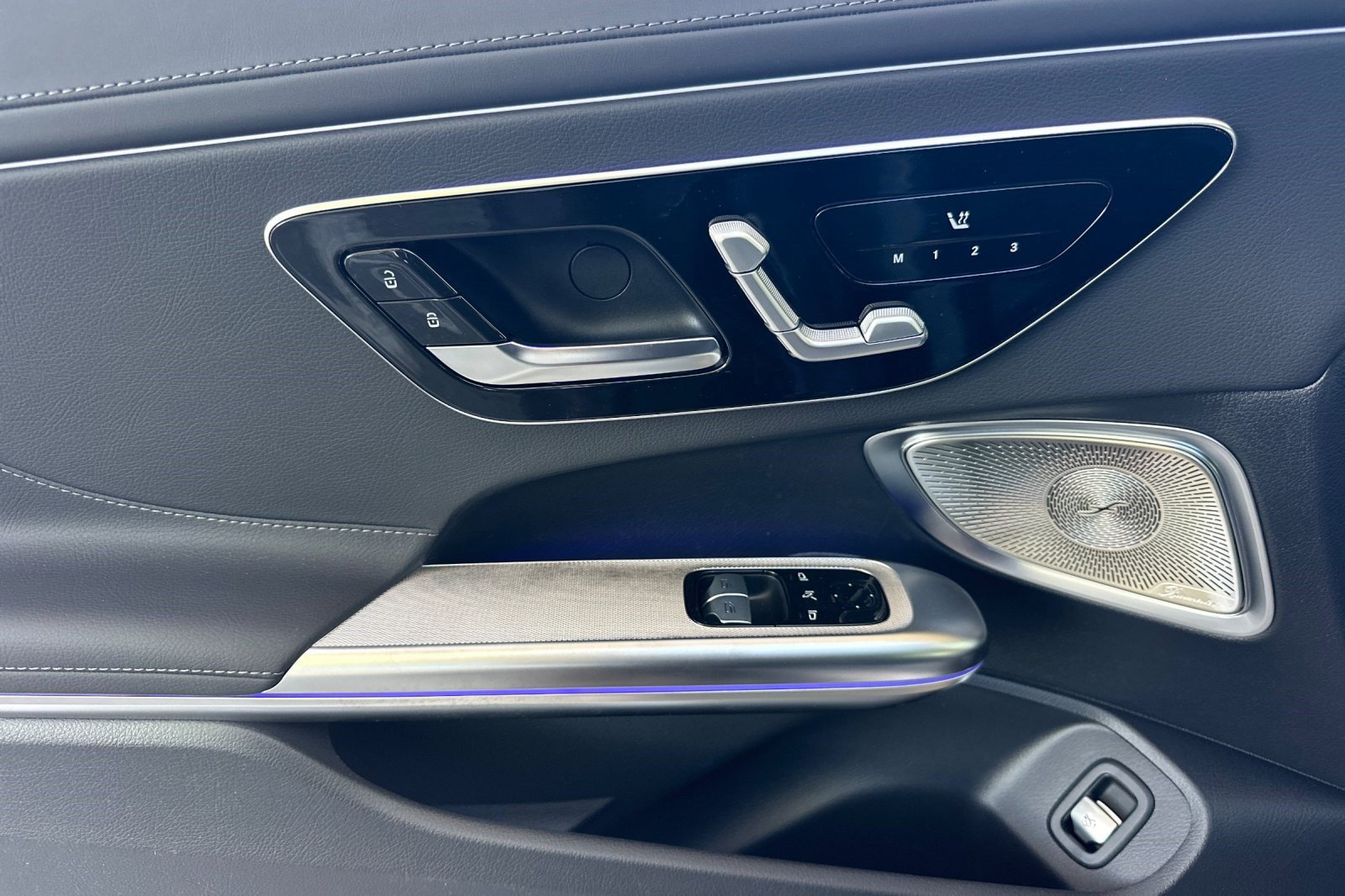 New 2027 Mercedes-Benz CLE 300 4MATIC Coupe image 14