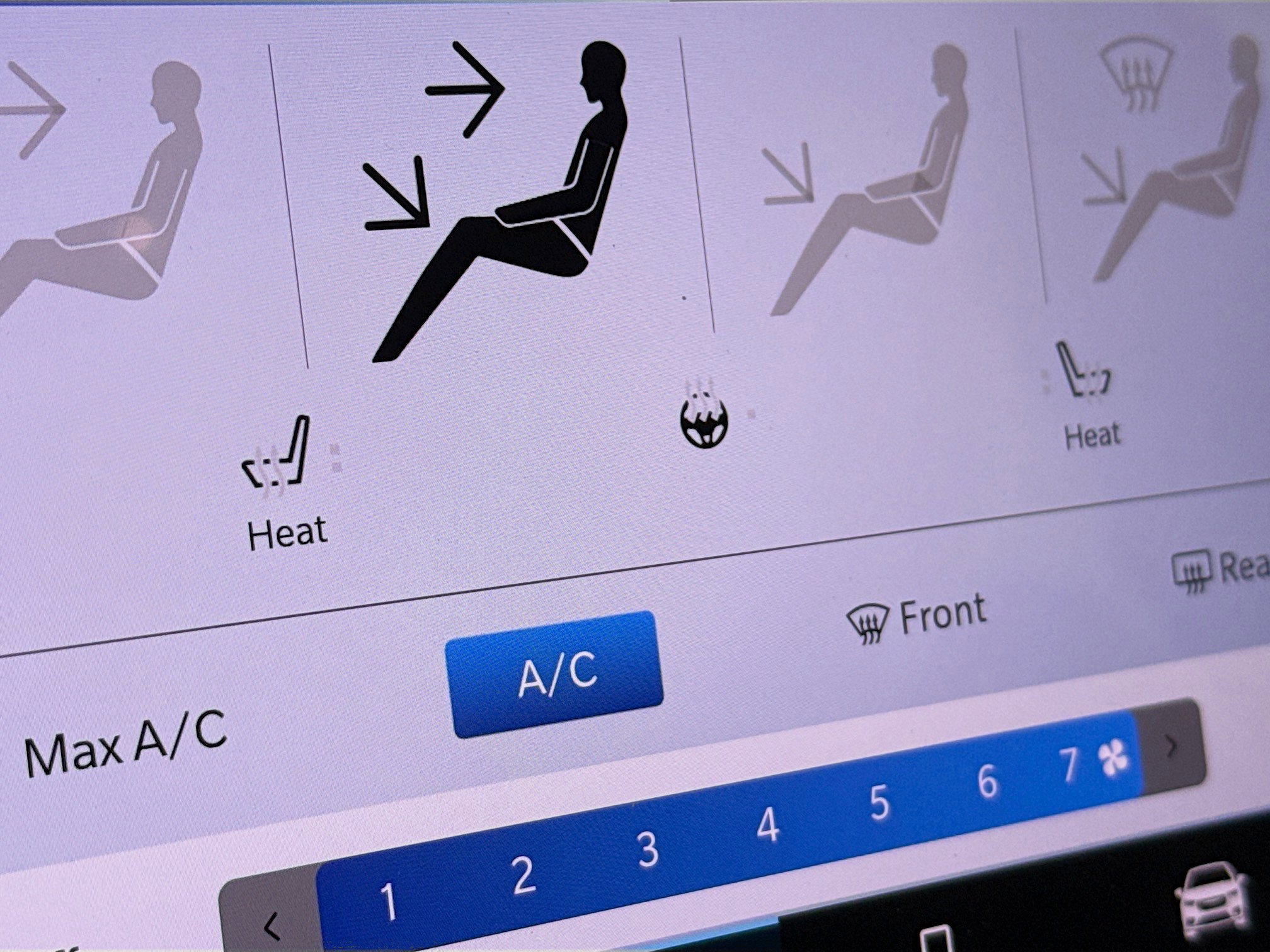 Used 2025 Chrysler Pacifica Select image 24