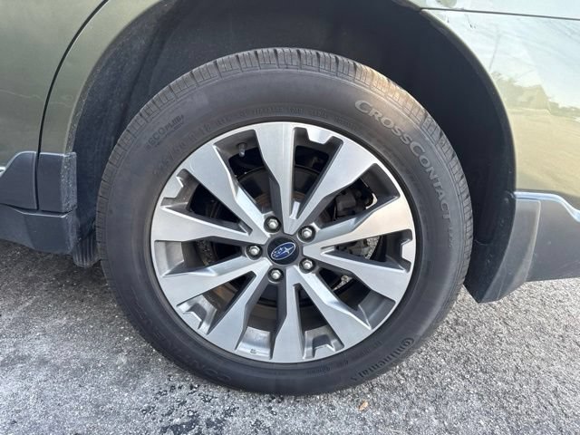 Used 2019 Subaru Outback 3.6R Touring AWD/4WD image 11
