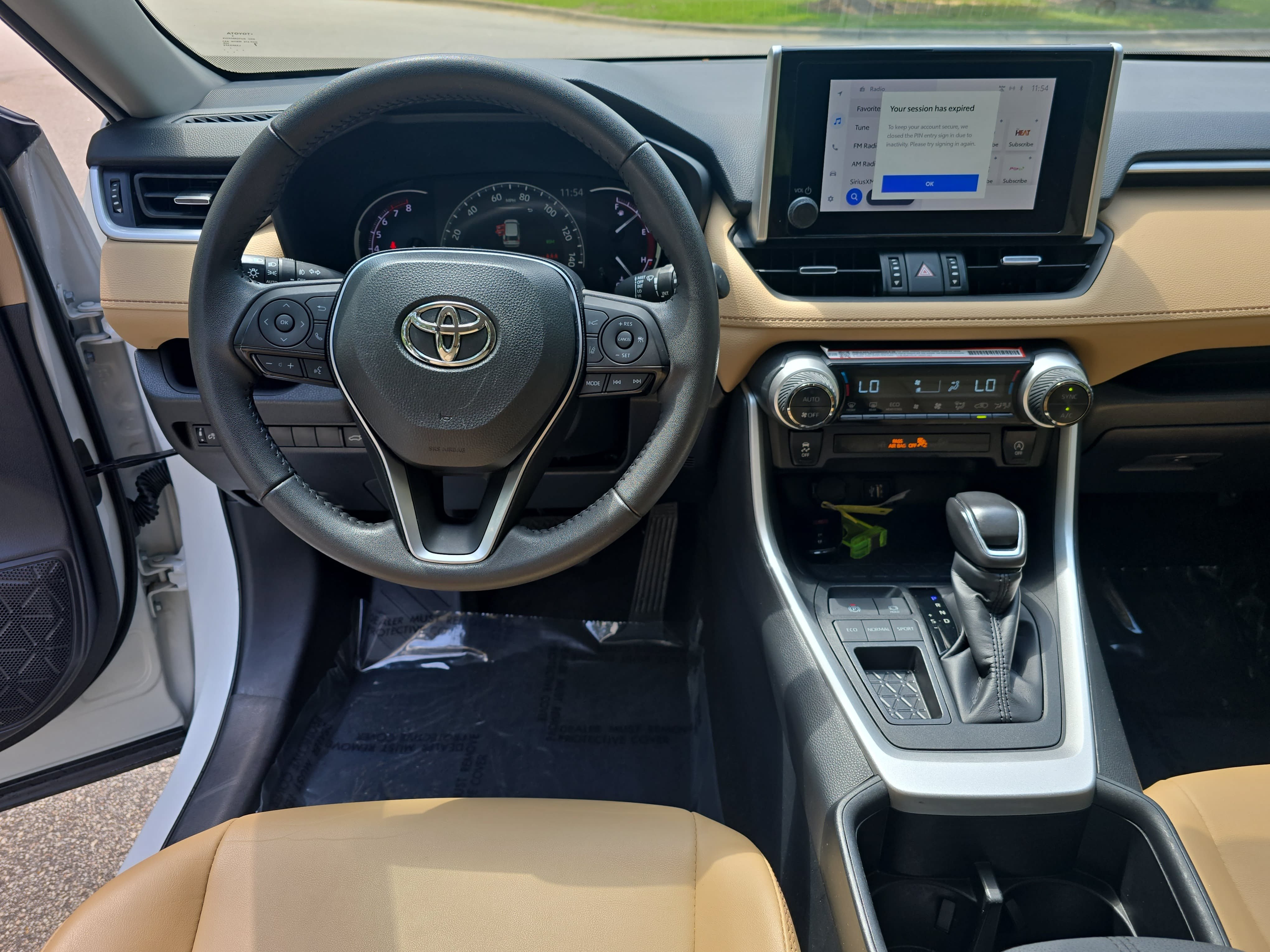 Used 2025 Toyota RAV4 XLE Premium FWD image 17