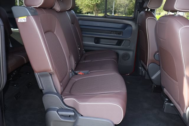 Certified 2025 Volkswagen ID. Buzz Pro S RWD image 20