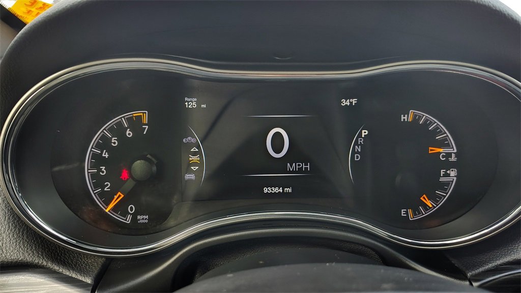 Used 2019 Jeep Grand Cherokee Altitude image 14