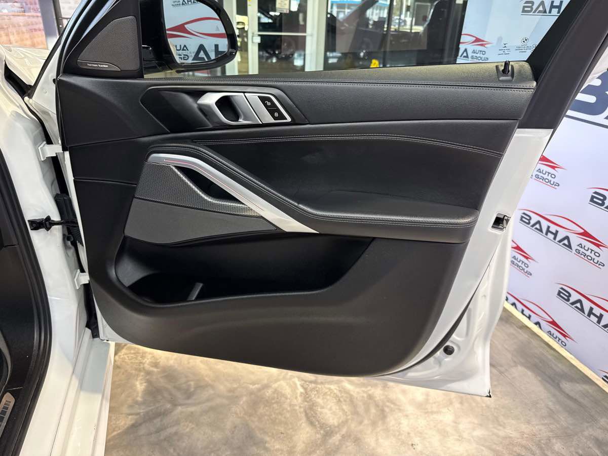 Used 2021 BMW X6 xDrive40i w/ M Sport Package AWD/4WD image 56