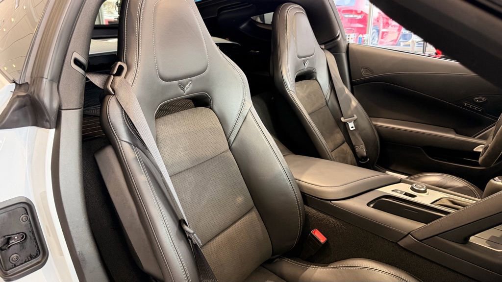 Used 2019 Chevrolet Corvette Stingray w/ 2LT Preferred Equipment Group image 24