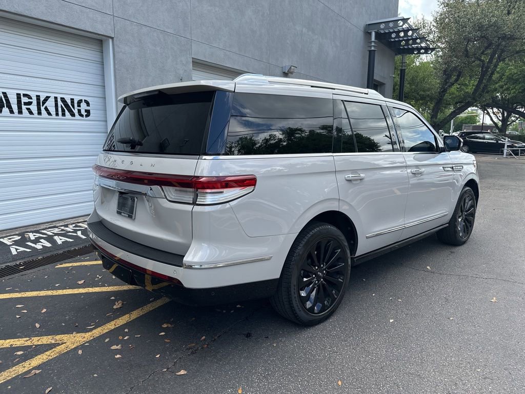Used 2024 Lincoln Navigator Reserve image 7