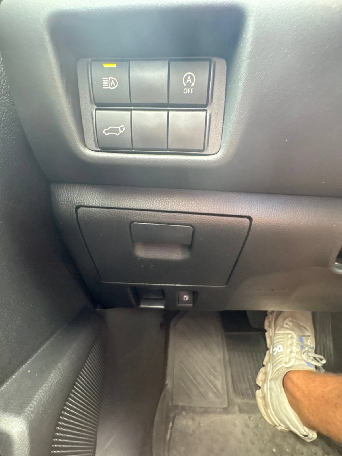 Used 2023 Toyota Highlander XLE FWD image 15