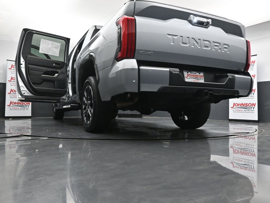 Used 2026 Toyota Tundra Limited AWD/4WD image 44