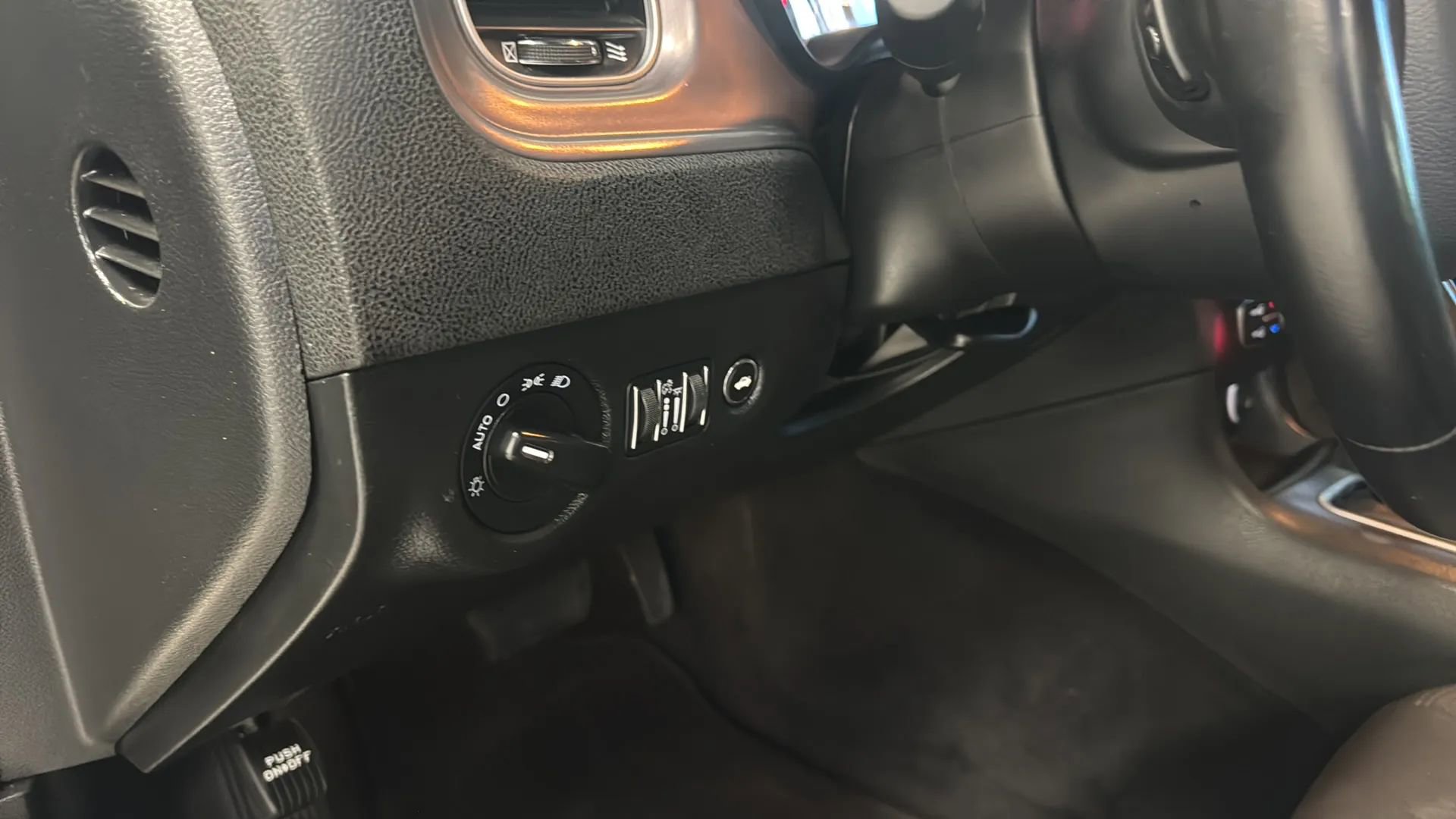 Used 2023 Dodge Charger SXT RWD image 21