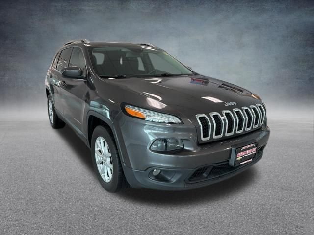 Used 2016 Jeep Cherokee Latitude w/ Cold Weather Group image 4