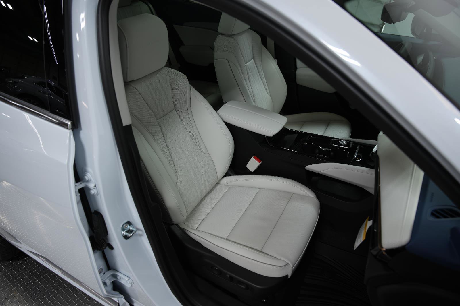 New 2026 Buick Envision Avenir image 18