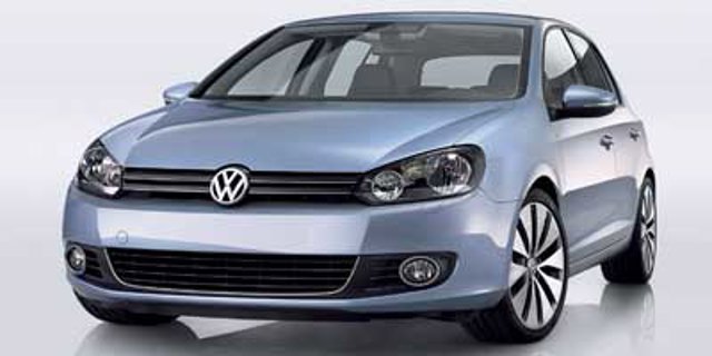 Used 2011 Volkswagen Golf 4-Door image 1