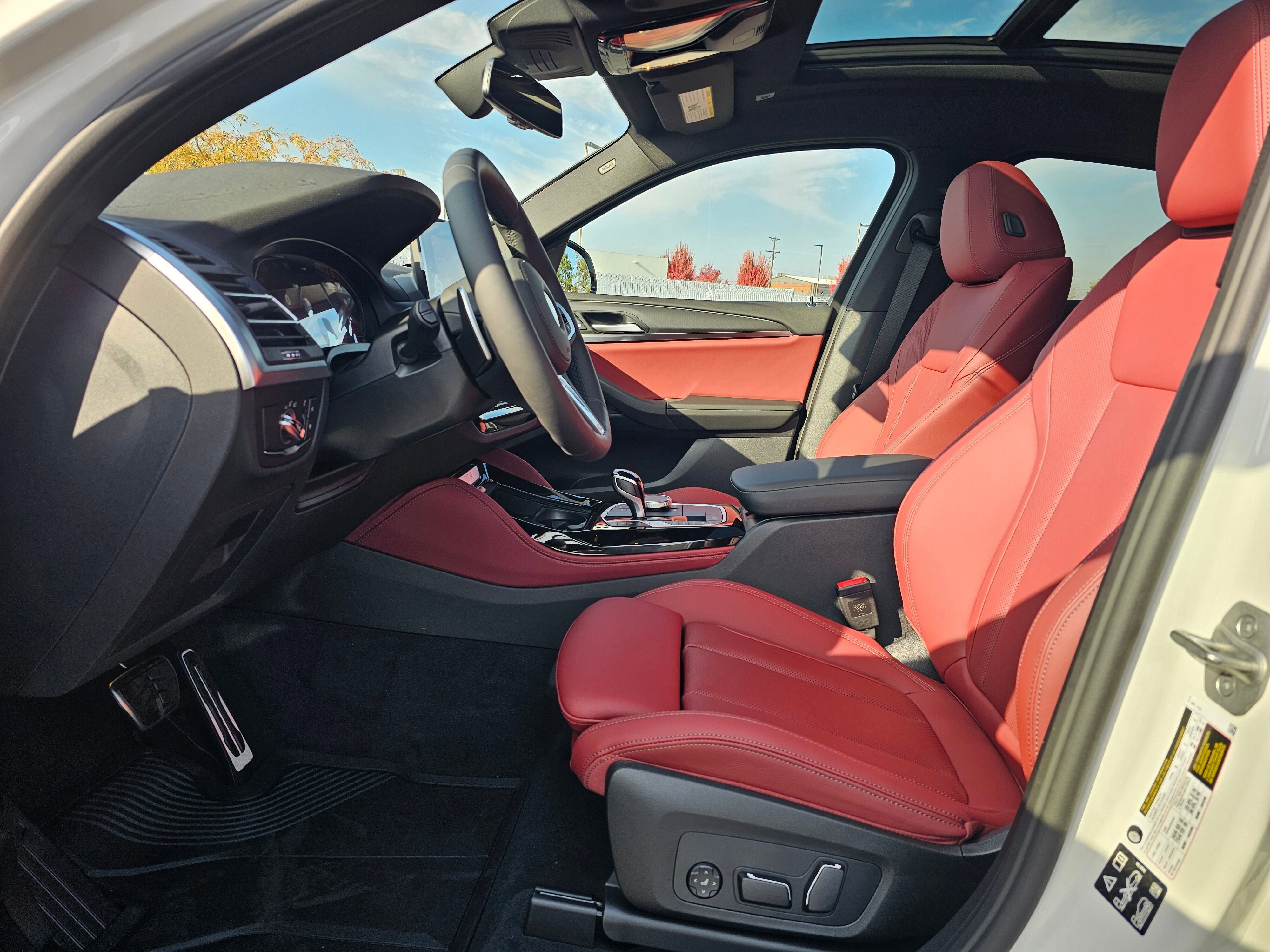 New 2025 BMW X4 xDrive30i w/ Premium Package image 11