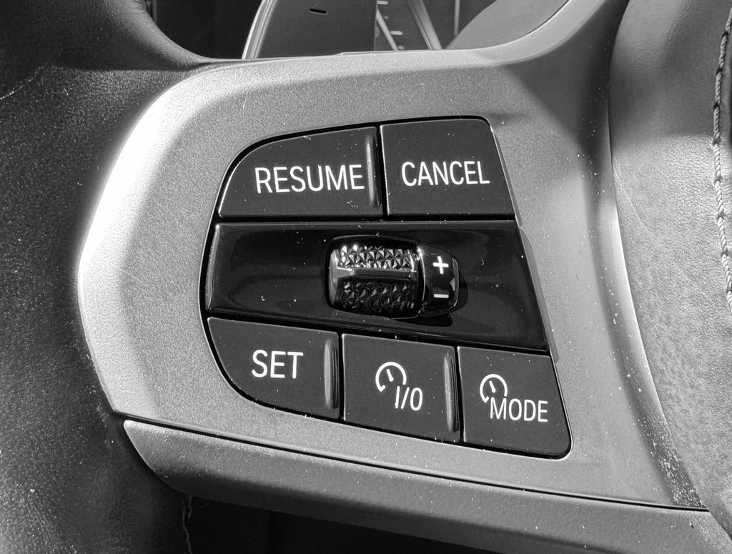 Used 2025 BMW X6 xDrive40i w/ Climate Comfort Package AWD/4WD image 25