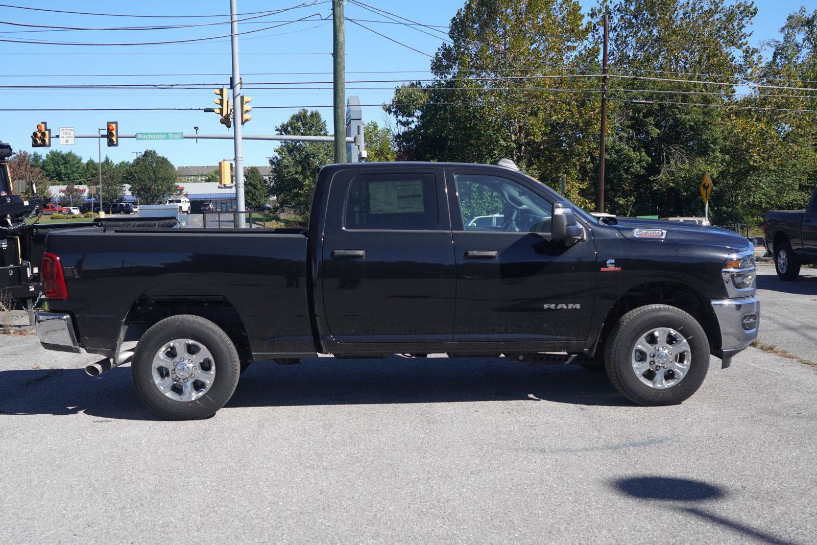 New 2025 RAM 2500 Big Horn image 4