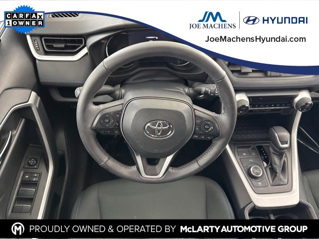 Used 2024 Toyota RAV4 SE image 28