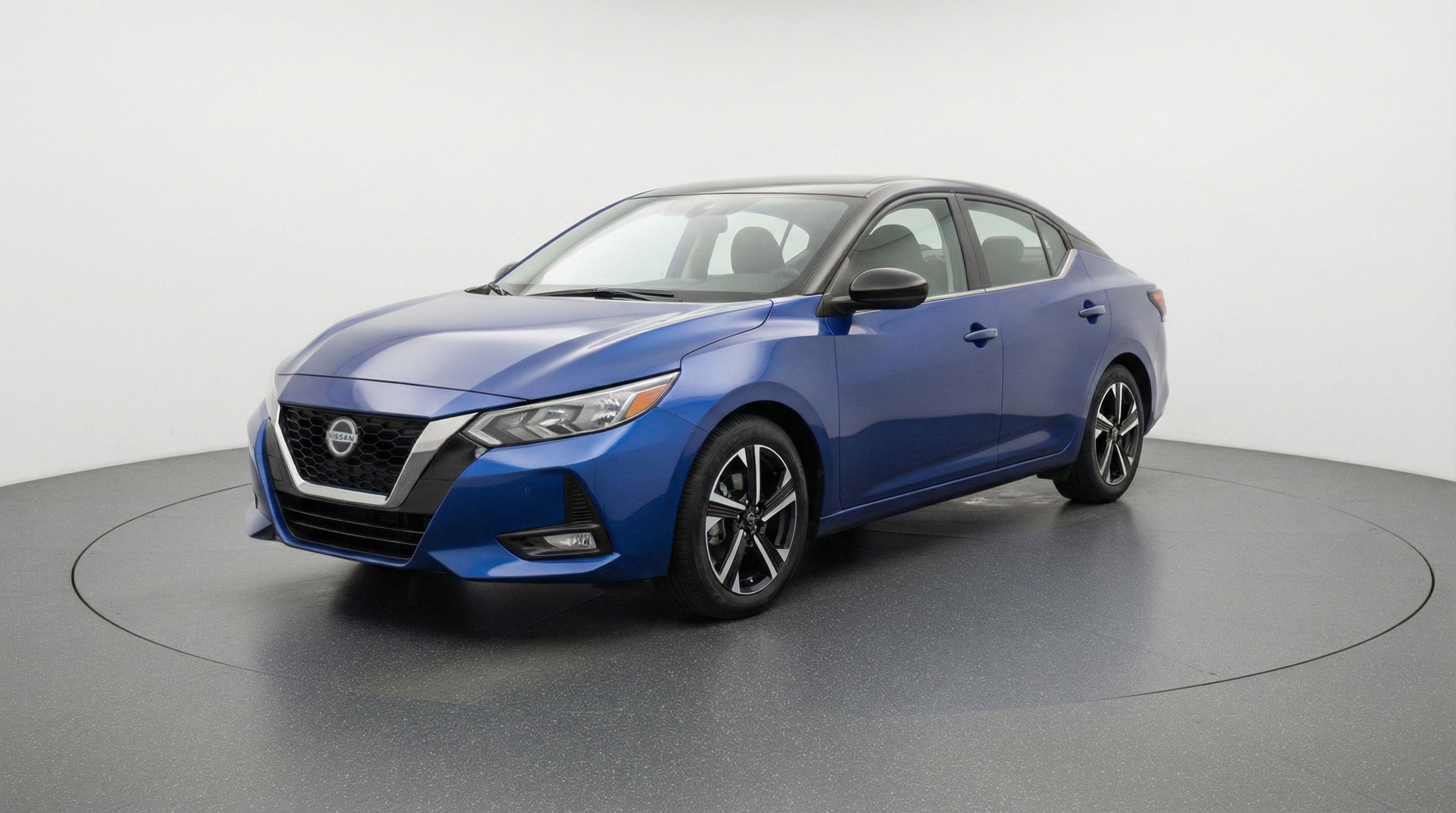 Used 2025 Nissan Sentra SV image 3