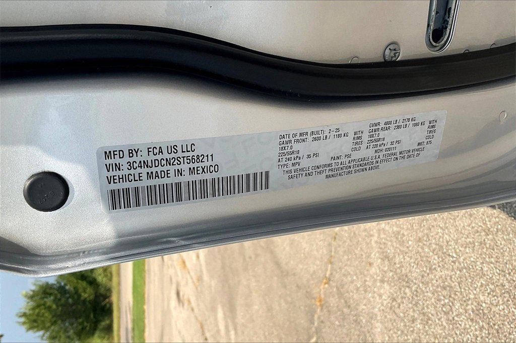 New 2025 Jeep Compass Limited image 12