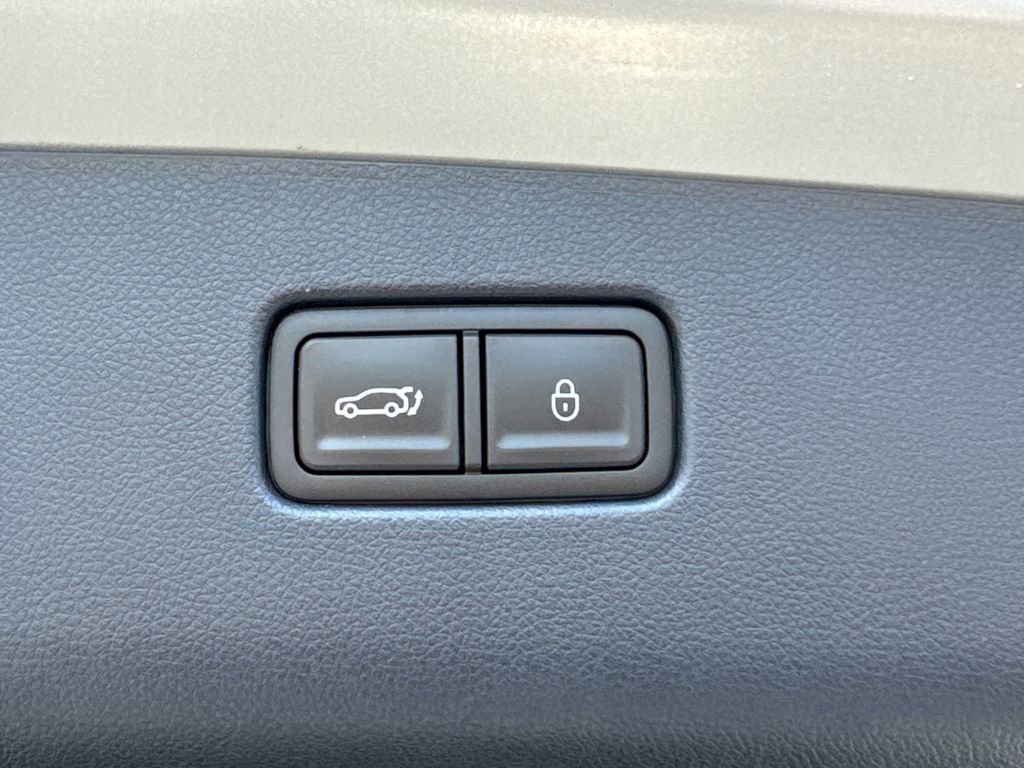 Used 2024 Genesis GV70 3.5T Sport w/ Sport Prestige Package image 19