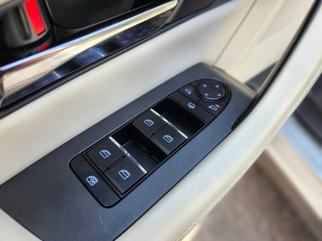 Used 2024 MAZDA CX-90 Plug-In Hybrid w/ Premium Plus AWD/4WD image 17
