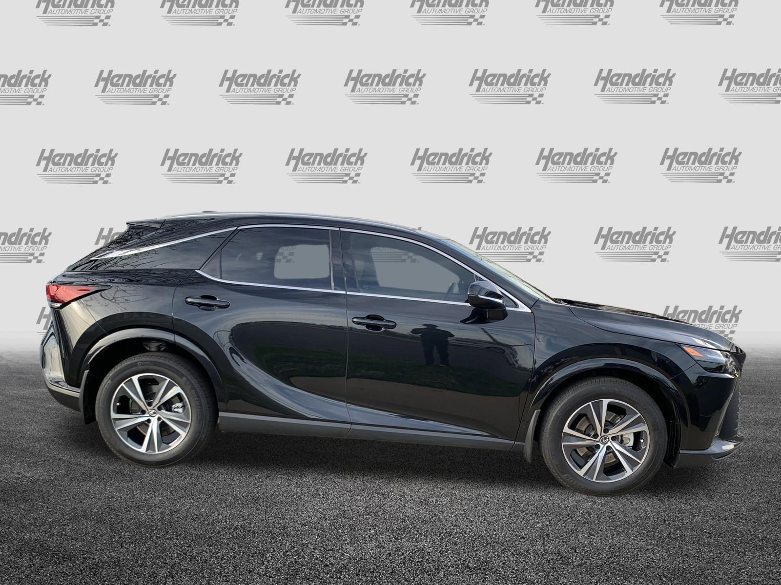 Certified 2023 Lexus RX 350h w/ Cold Area Package image 11