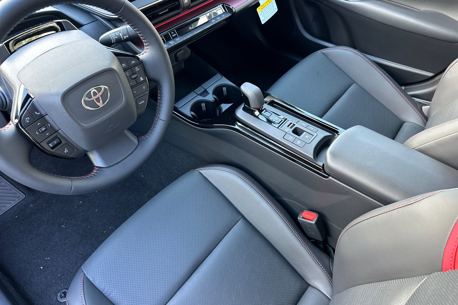 New 2026 Toyota Prius Plug-In Hybrid image 8