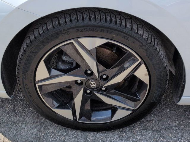 Certified 2022 Hyundai Elantra SEL w/ Convenience + Premium Package image 10