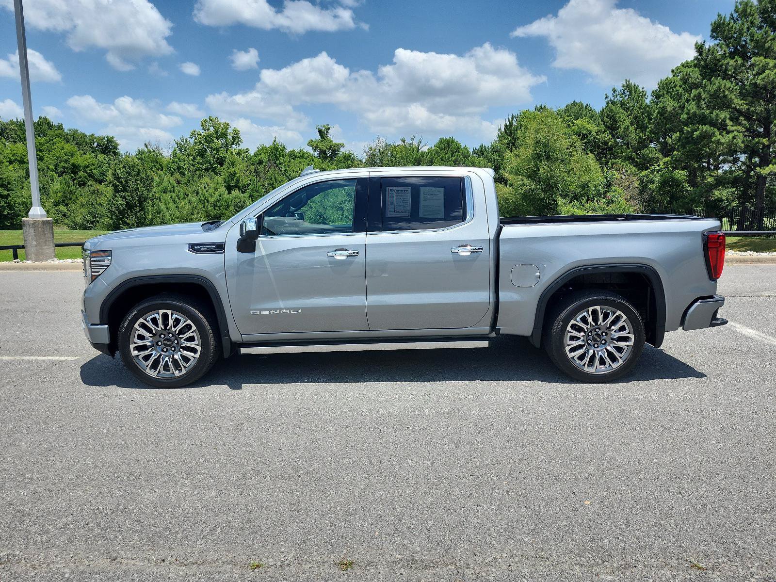 Certified 2025 GMC Sierra 1500 Denali Ultimate AWD/4WD image 2