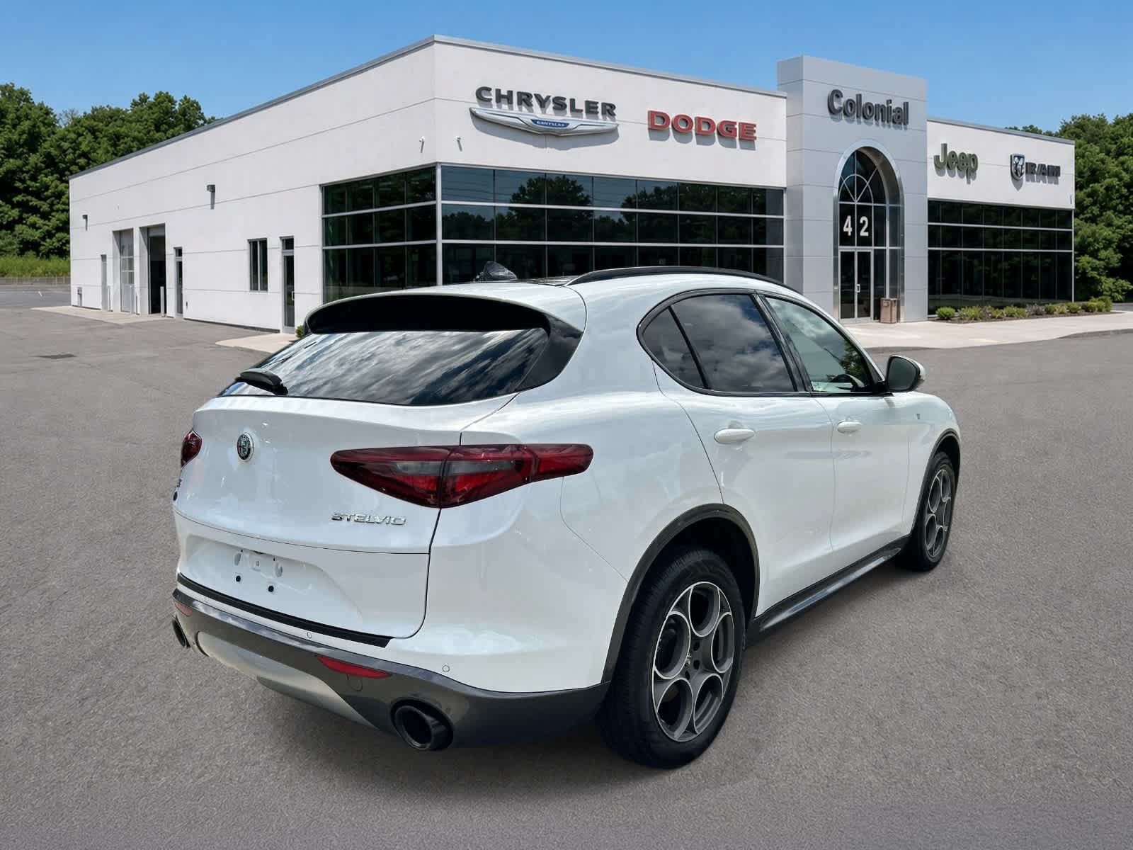 Used 2023 Alfa Romeo Stelvio Ti w/ Active Assist Plus Package AWD/4WD image 5