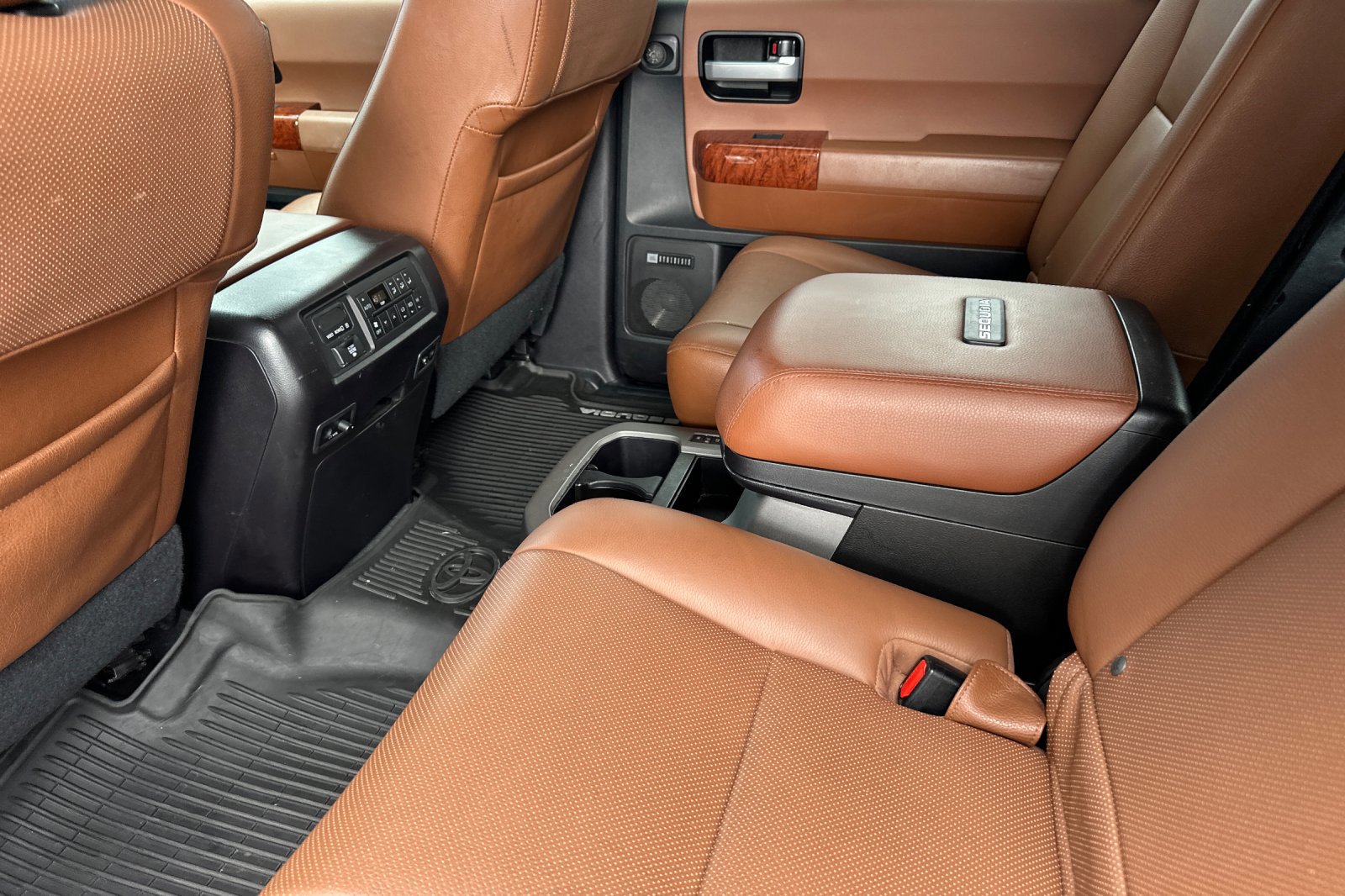 Used 2021 Toyota Sequoia Platinum AWD/4WD image 12