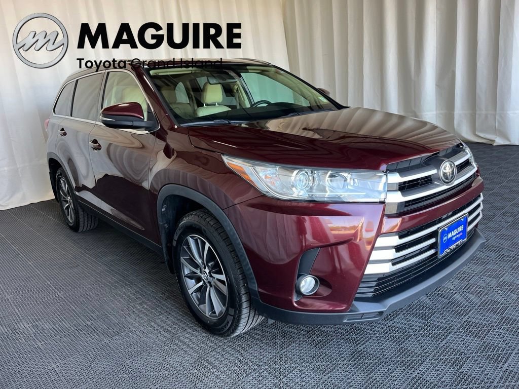 Used 2019 Toyota Highlander XLE AWD/4WD image 33