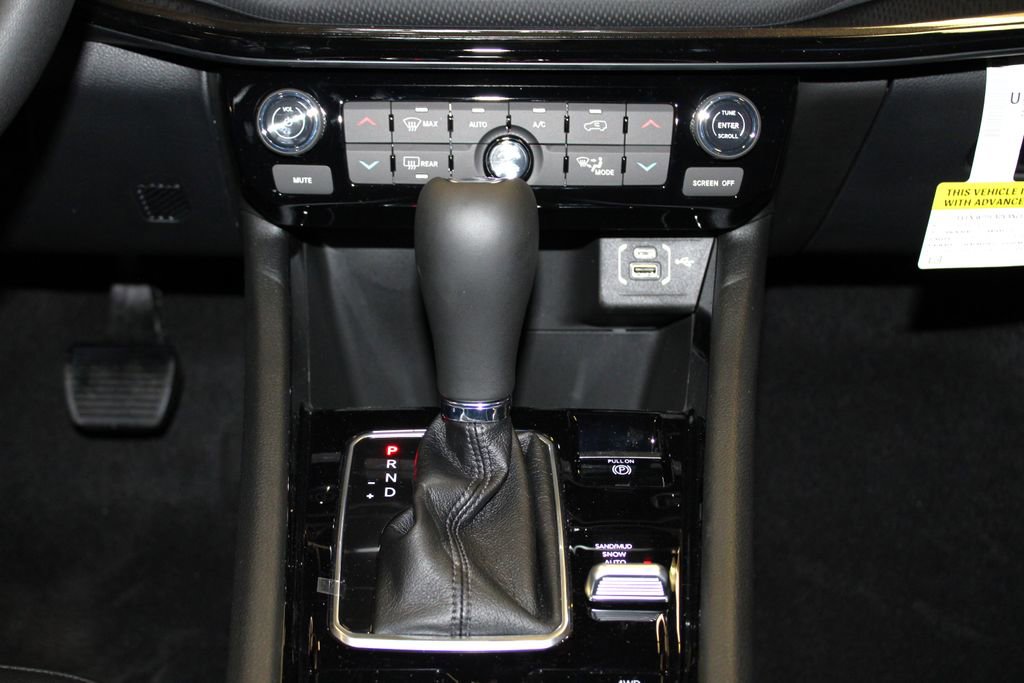 New 2026 Jeep Compass Limited image 18