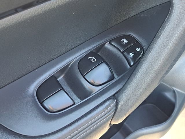 Used 2017 Nissan Rogue SV w/ Sun & Sound Touring Package image 20