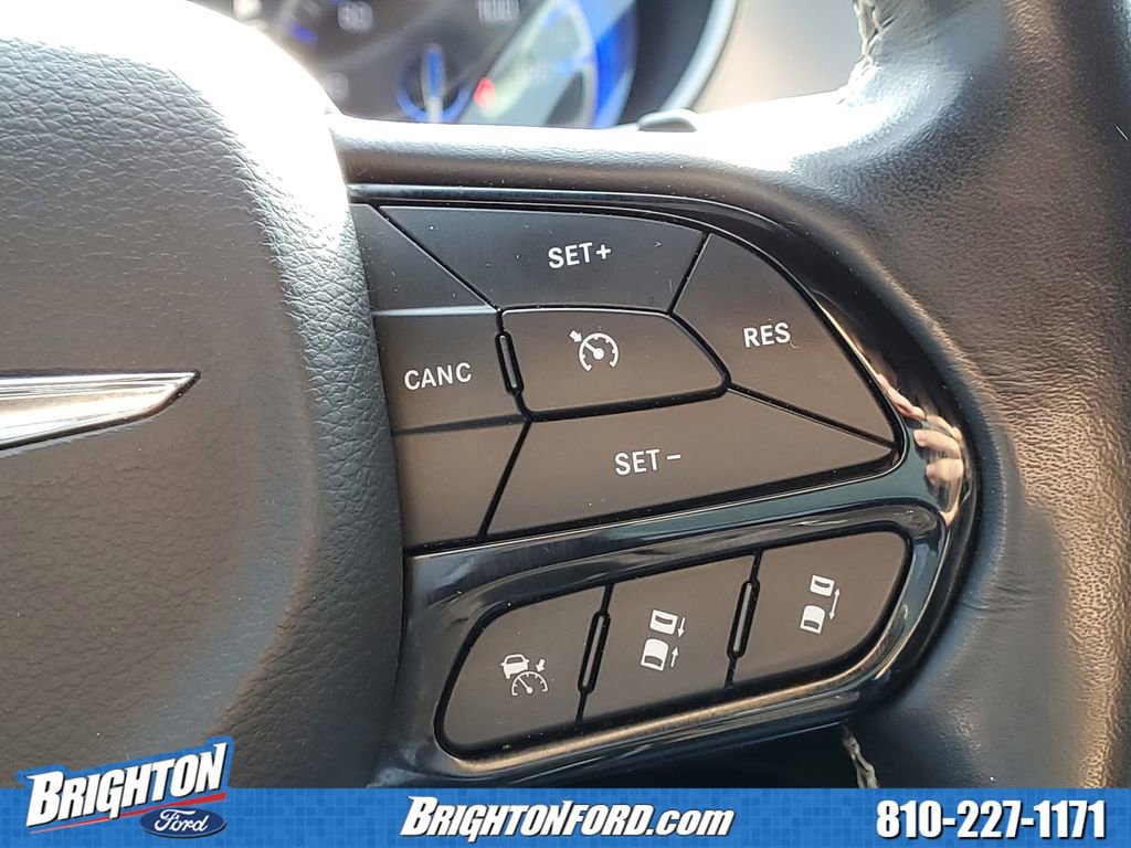 Used 2021 Chrysler Pacifica Touring-L w/ Uconnect Theater Family Group image 22