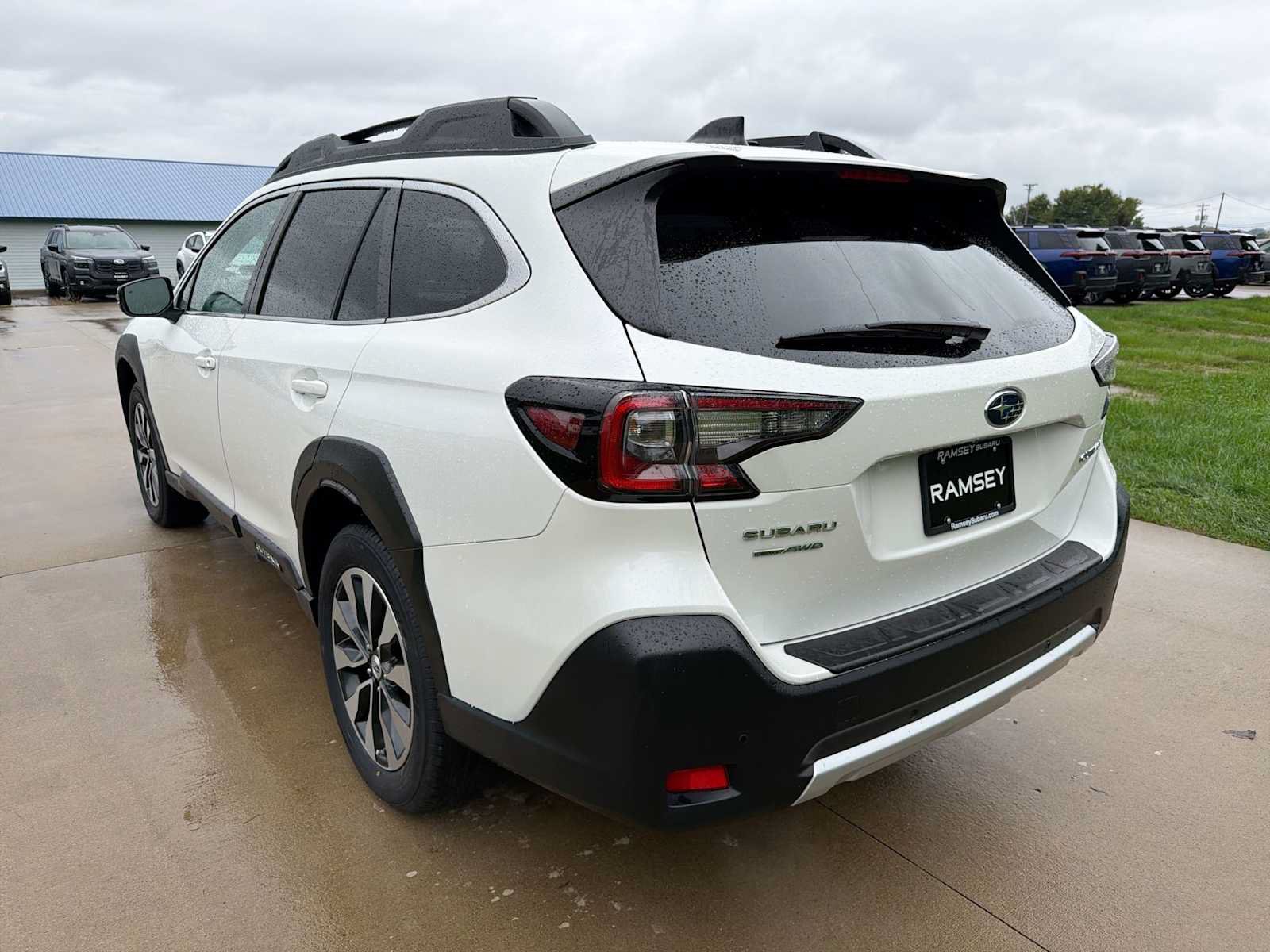 Certified 2024 Subaru Outback Limited AWD/4WD image 4