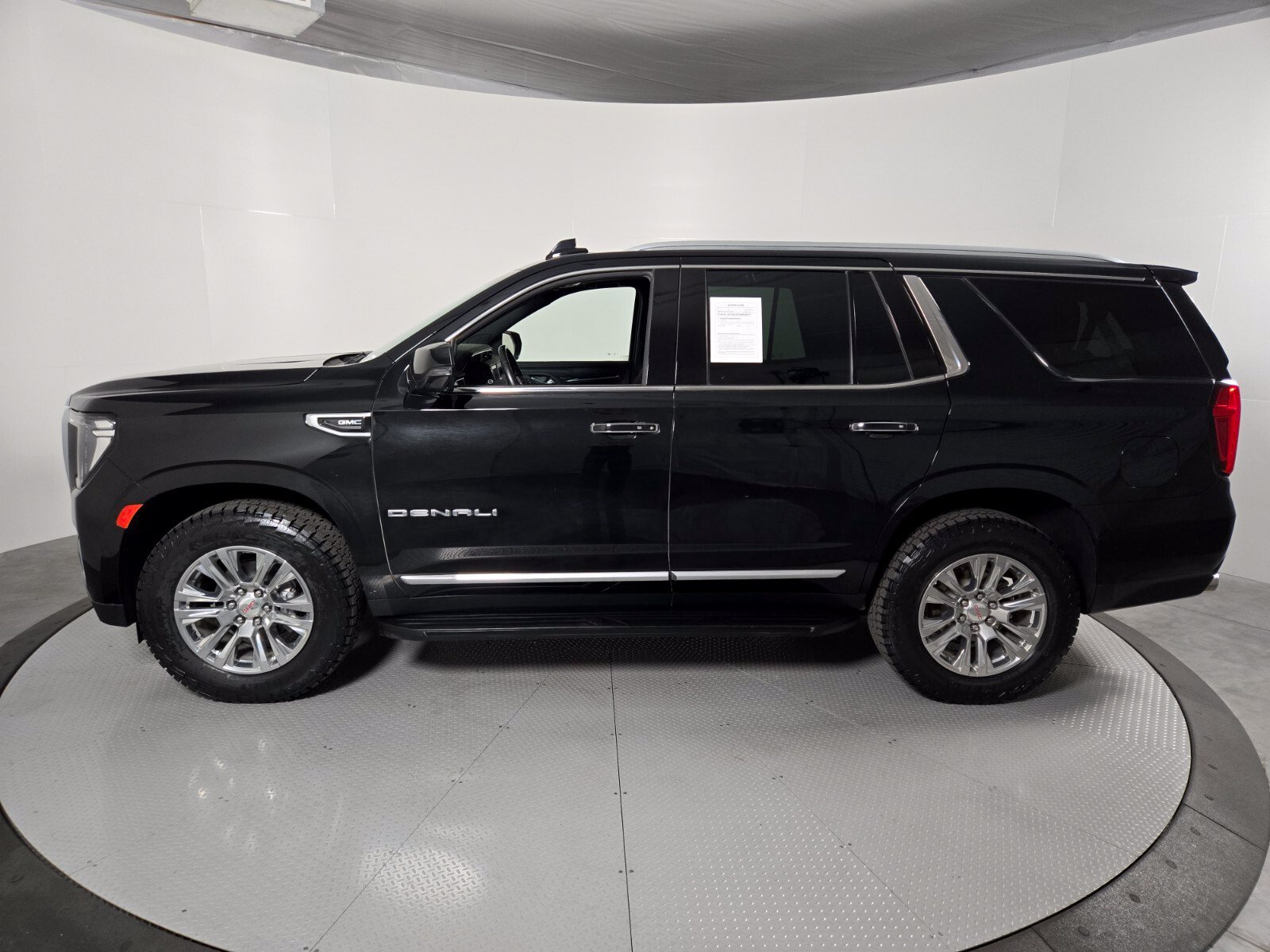 Used 2023 GMC Yukon Denali AWD/4WD image 7