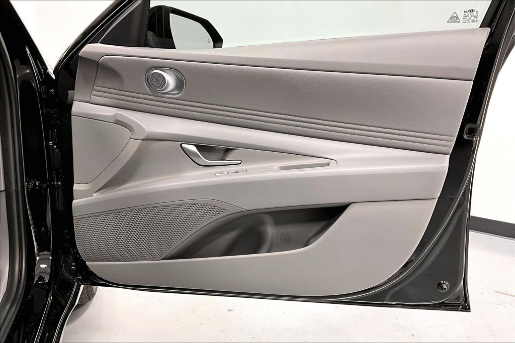 New 2026 Hyundai Elantra SEL Sport Premium FWD image 10