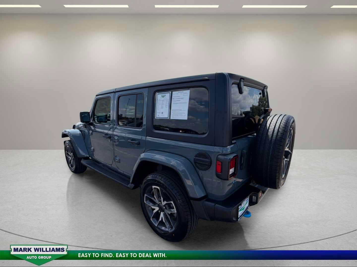 Used 2024 Jeep Wrangler Unlimited w/ Convenience Group AWD/4WD image 13