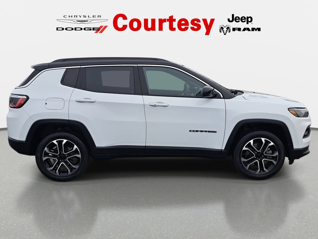Certified 2023 Jeep Compass Limited AWD/4WD image 3