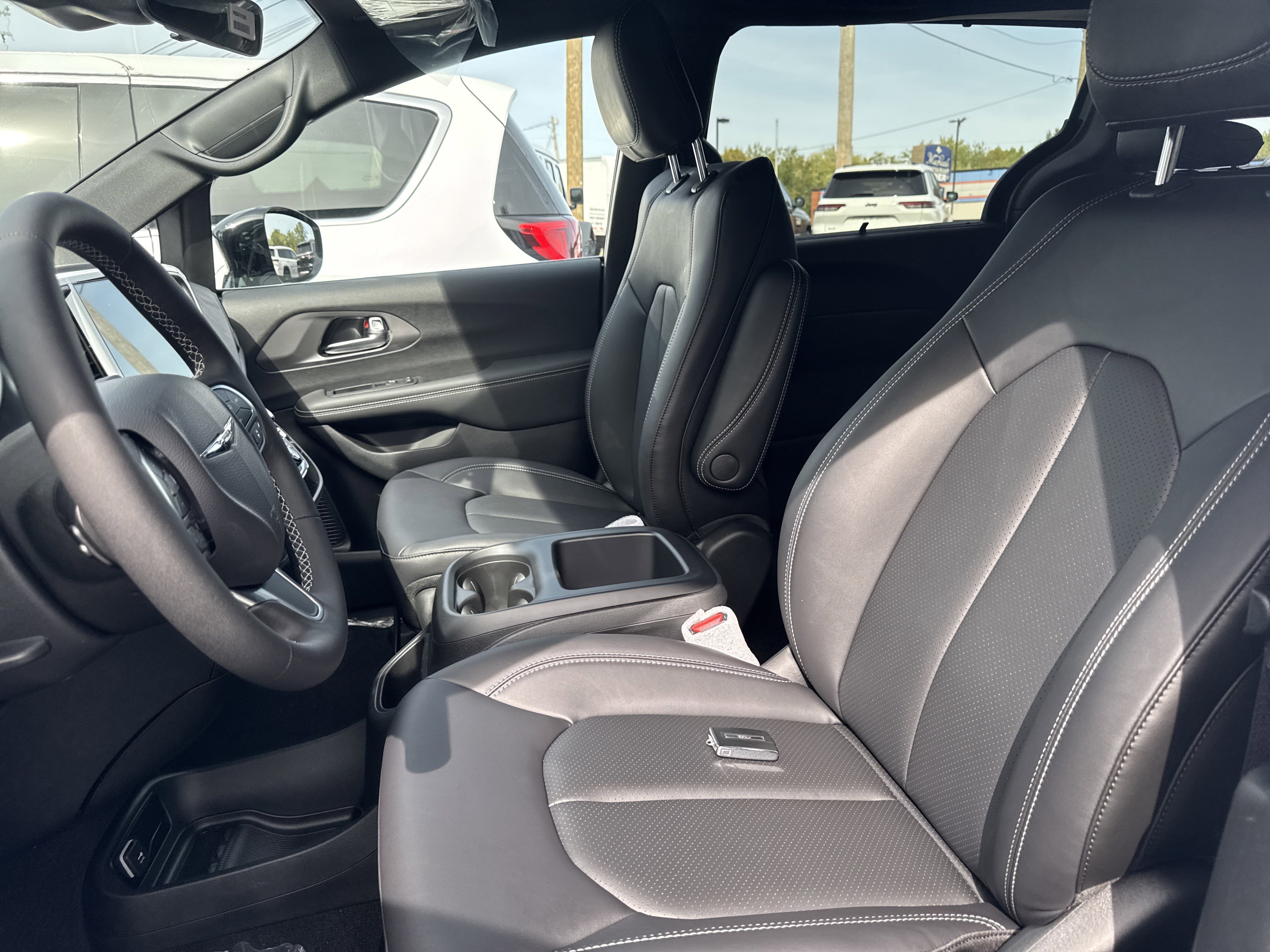 New 2026 Chrysler Voyager LX image 14