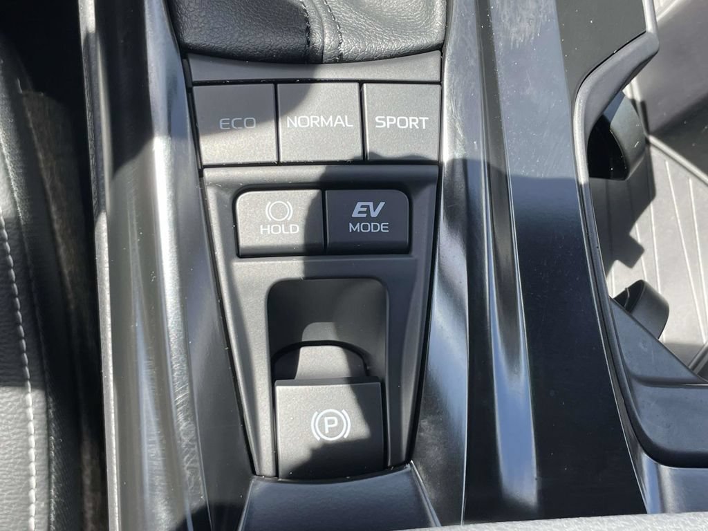 Used 2026 Toyota Camry SE w/ Convenience Package FWD image 31