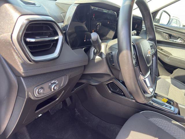 Used 2024 Chevrolet TrailBlazer LT w/ Convenience Package AWD/4WD image 15