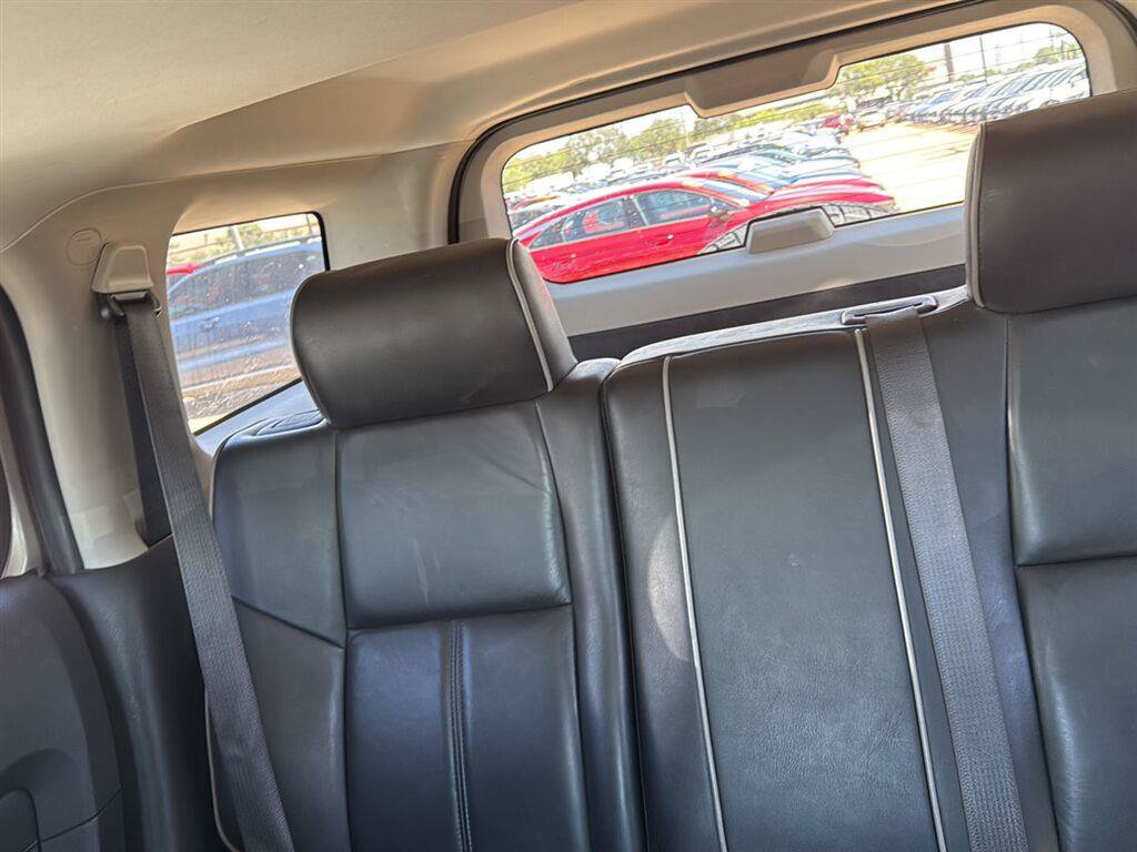 Used 2008 HUMMER H3 Alpha AWD/4WD image 6