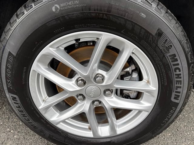 Used 2025 Jeep Grand Cherokee L Laredo w/ Luxury Tech Group I AWD/4WD image 10